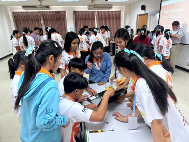 3. 19.03.2567 การอบรมเชิงปฏิบัติการการซ่อมบำรุงคอมพิวเตอร์ สำหรับนักศึกษาชั้นปีที่1 รหัส 66